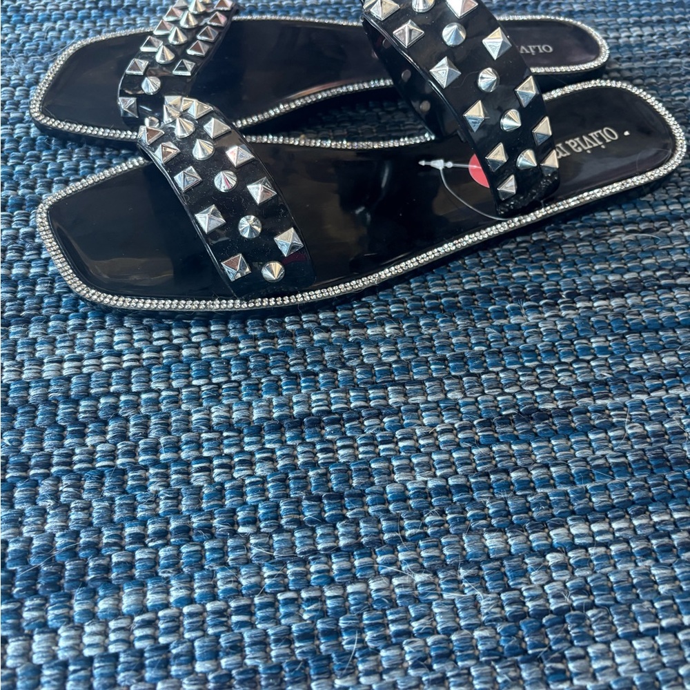 Olivia Miller Black Sandals with Silver Accents - Picture 4 of 8